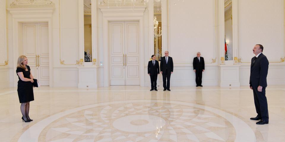 Ilham Aliyev received the credentials of the head of the representative office of the European Union in Azerbaijan