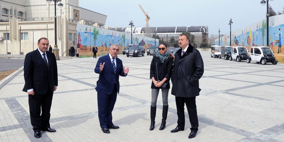 Ilham Aliyev reviewed the progress of construction in the State Flag Square and the Sports and Concert Center