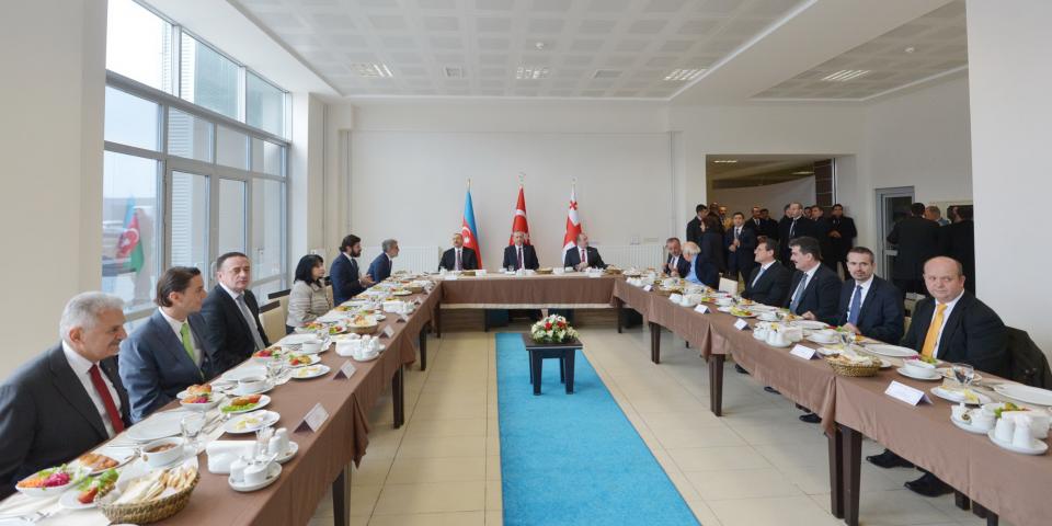 Dinner reception was hosted on behalf of the Governor of Kars province in honor of the heads of state