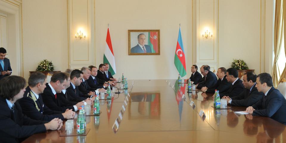 Presidents of Azerbaijan and Hungary held a meeting in an expanded format
