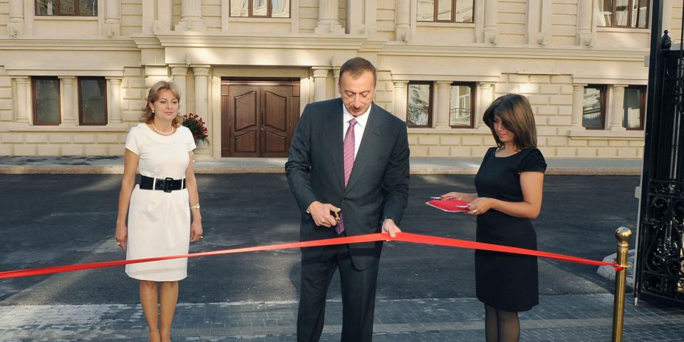 Ilham Aliyev attended the ceremony to commission school No 6 in Baku after reconstruction