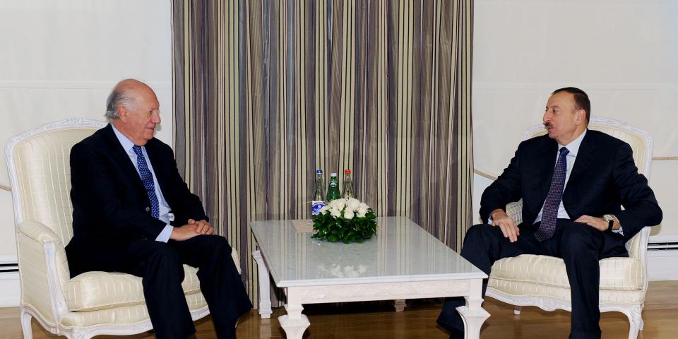 Ilham Aliyev received the former president of Chile and chairman of the Democracy and Development Foundation, Ricardo Lagos