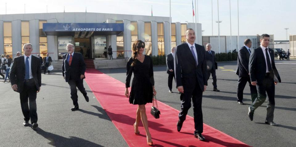 Ilham Aliyev returned to Baku after the end of working visit to the Republic of France