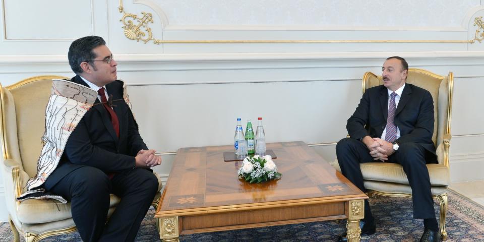 Ilham Aliyev received the credentials of the newly-appointed Ambassador of New Zealand to Azerbaijan