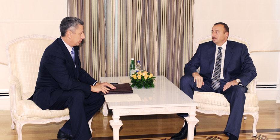 Ilham Aliyev received Fuel and Energy Minister of Ukraine Yuriy Boyko