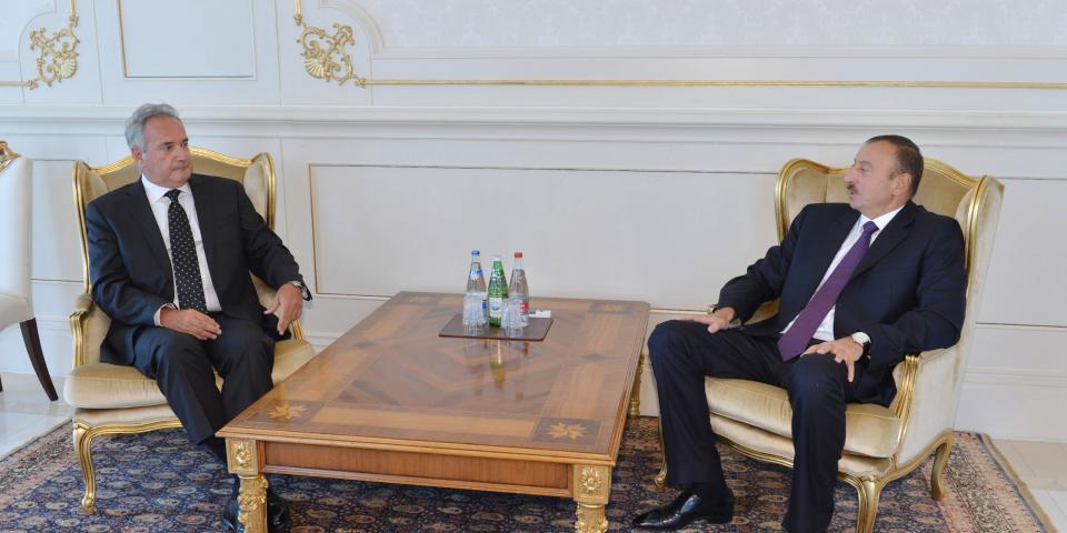 Ilham Aliyev accepted the credentials of the Ambassador of Greece to Azerbaijan