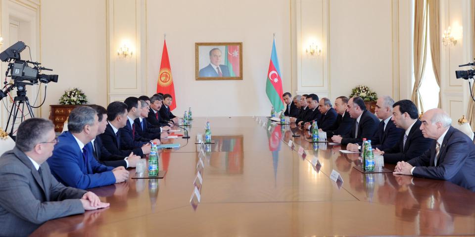 Ilham Aliyev and President of the Kyrgyz Republic Almazbek Atambayev held a meeting in an expanded format