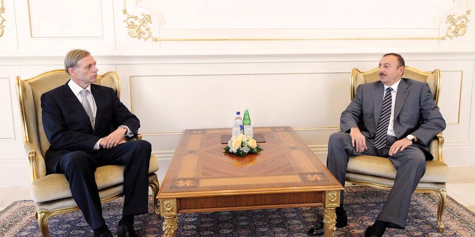 Ilham Aliyev received the credentials of the newly appointed Ambassador of the Kingdom of Norway to Azerbaijan