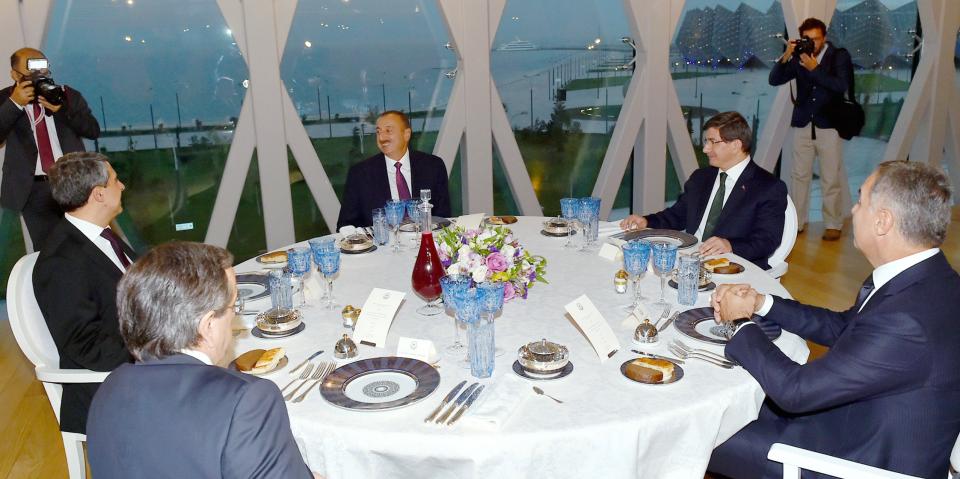 Dinner reception was hosted on behalf of President Ilham Aliyev in honor of the heads of state and government