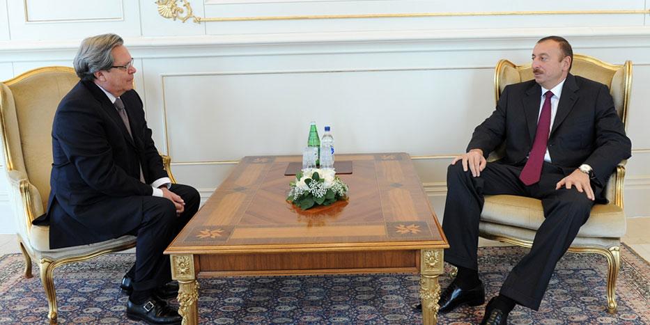 Ilham Aliyev received the credentials of newly-appointed ambassador of the United Mexican States