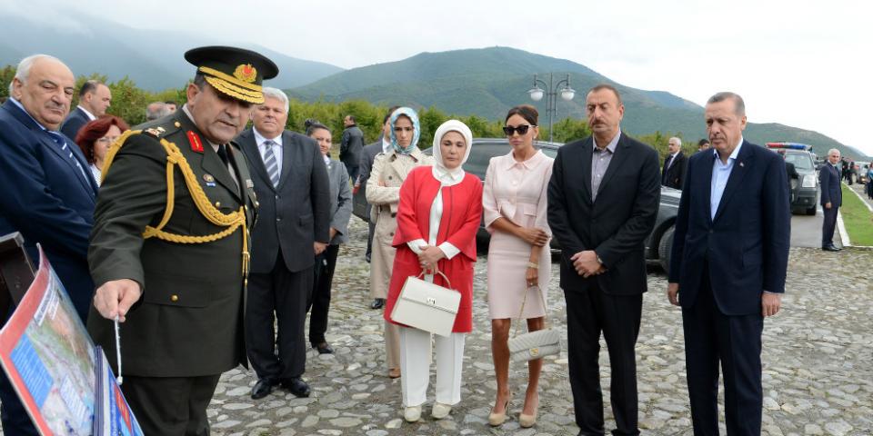 Ilham Aliyev and Prime Minister Recep Tayyip Erdogan visited the Turkish soldiers memorial in Shaki