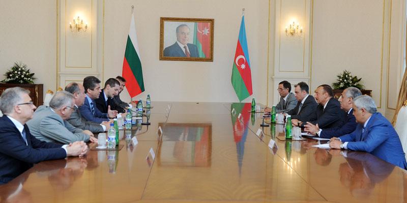 Ilham Aliyev and Bulgarian President Georgi Parvanov met in presence of delegations