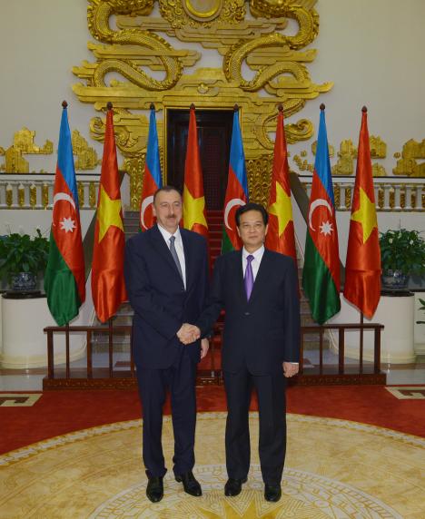 Ilham Aliyev met with the Prime Minister of Vietnam