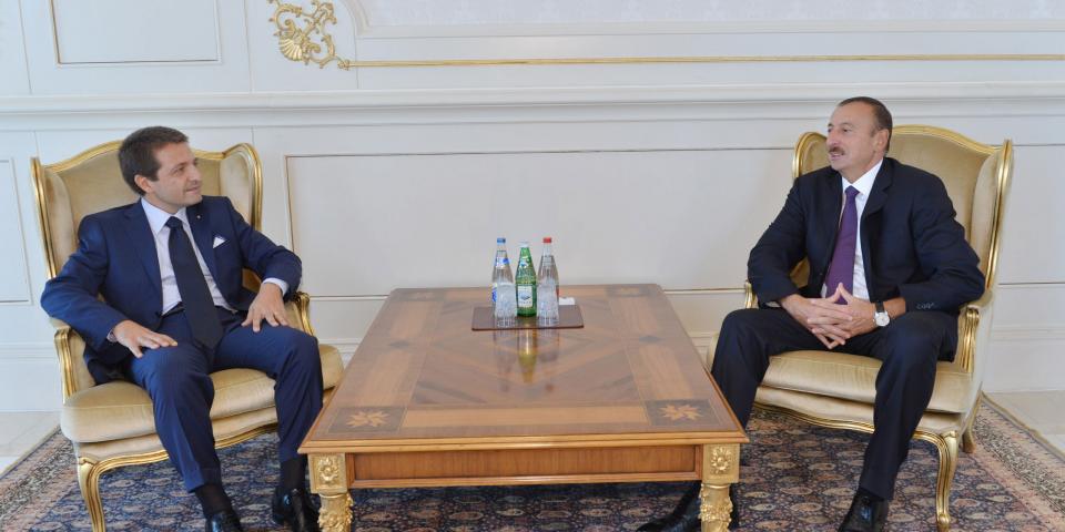 Ilham Aliyev accepted the credentials of the Ambassador of Italy to Azerbaijan