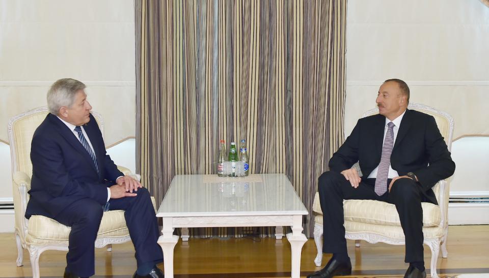 Ilham Aliyev received the outgoing Belarus Ambassador to Azerbaijan