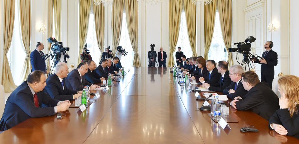 Ilham Aliyev and Hungarian Prime Minister Viktor Orban held an expanded meeting