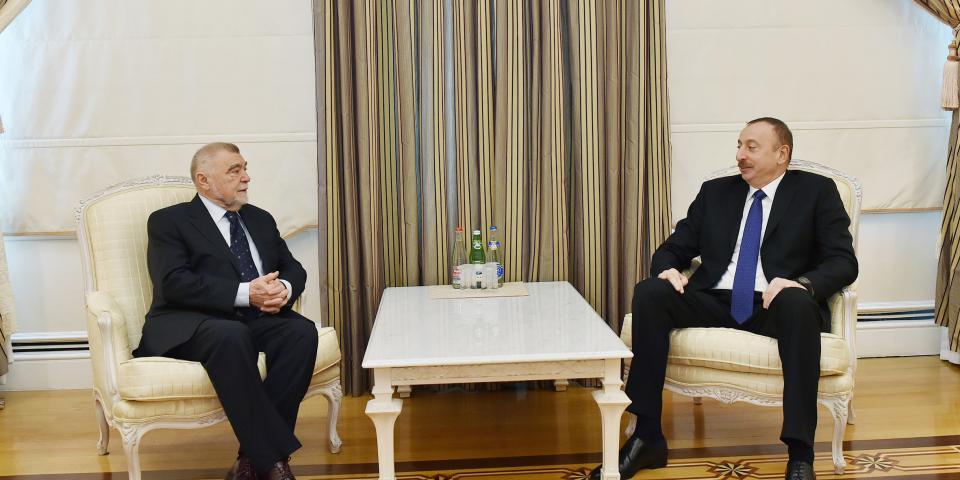 Ilham Aliyev received former Croatian President Stjepan Mesic