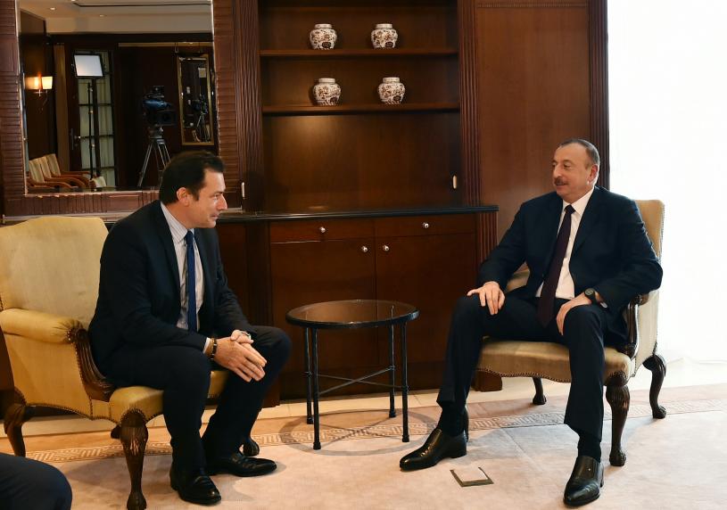 İlham Əliyev Berlində “Airbus Group” şirkətinin icraçı vitse-prezidenti ilə görüşüb