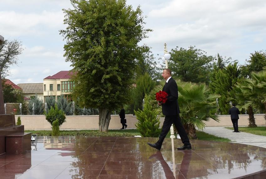 Ilham Aliyev arrived in Salyan district for a visit