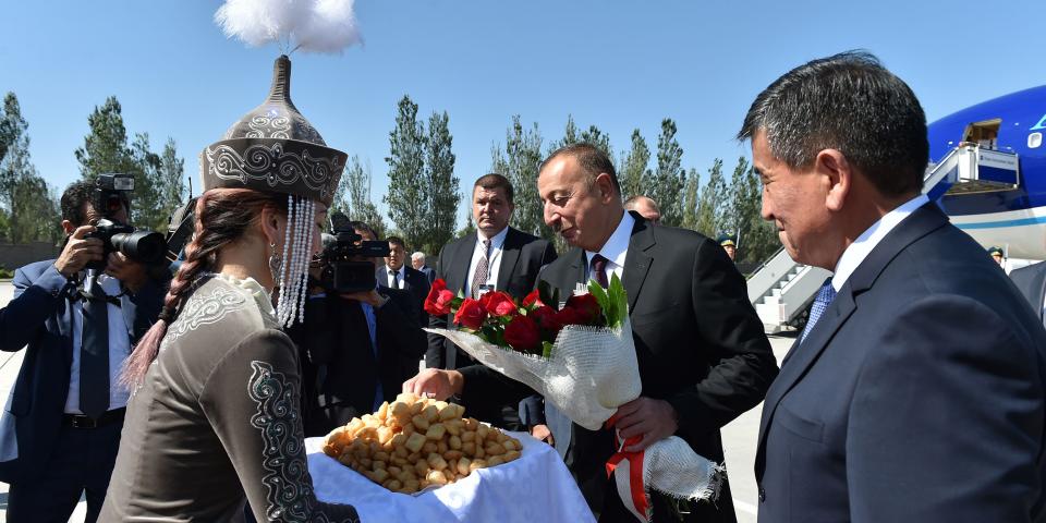 Ilham Aliyev arrived in Kyrgyzstan for a visit