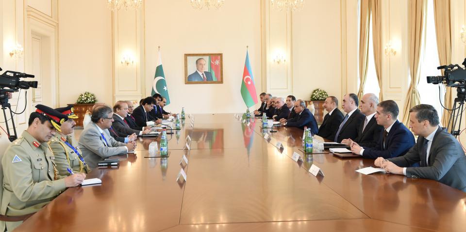 Ilham Aliyev and Prime Minister of Pakistan Muhammad Nawaz Sharif held an expanded meeting
