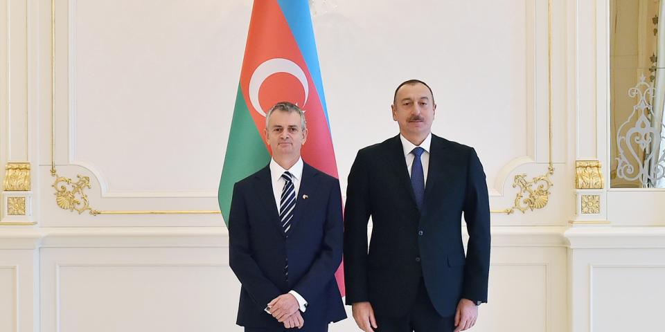 Ilham Aliyev received credentials of incoming Canadian Ambassador