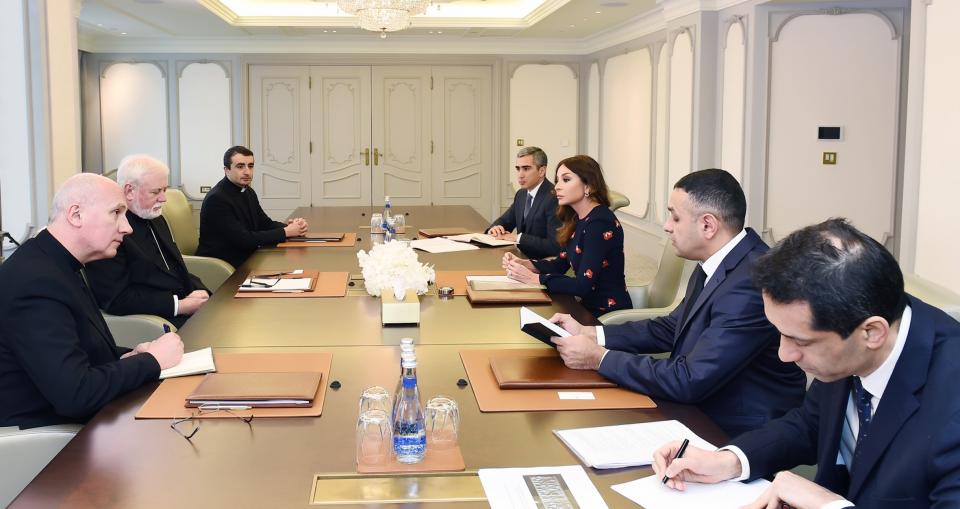 First Vice President Mehriban Aliyeva met with Holy See delegation