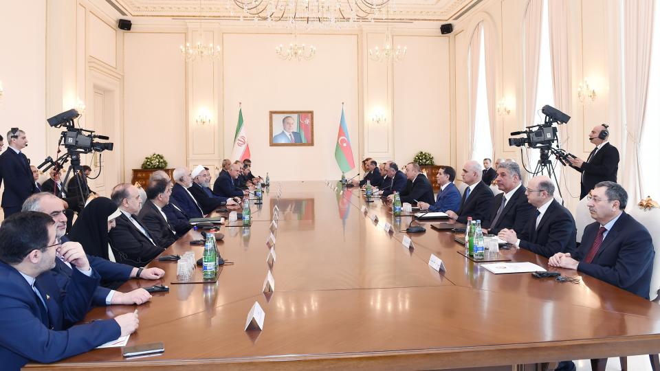 Azerbaijani, Iranian presidents held expanded meeting