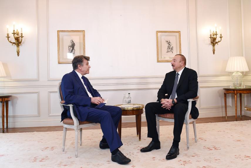 Ilham Aliyev met with Executive Chairman of French Institute of International Relations in Paris