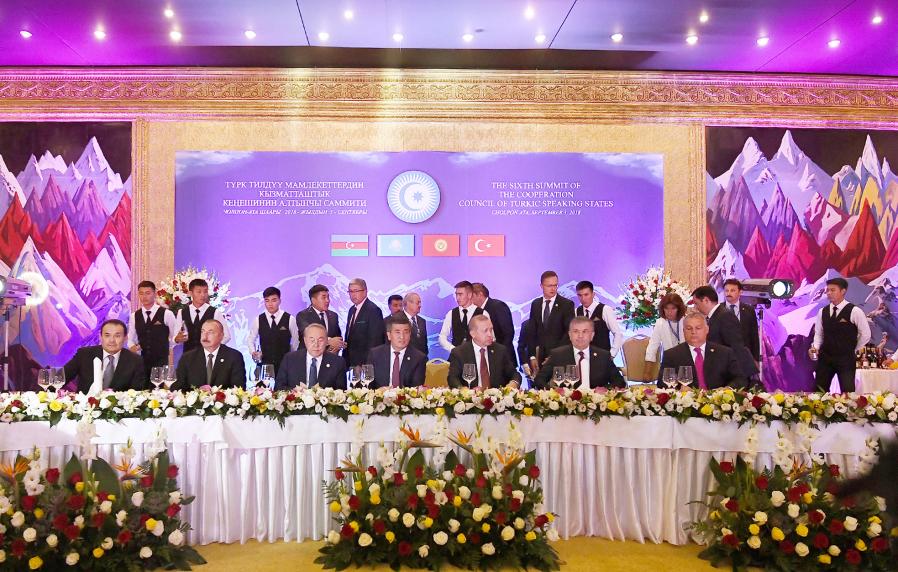 President of the Kyrgyz Republic Sooronbai Jeenbekov has hosted an official reception in honor of heads of state of the member countries of the Cooperation Council of Turkic Speaking States