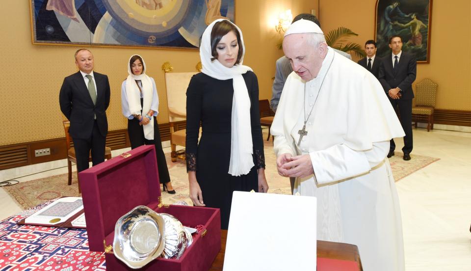 First Vice-President Mehriban Aliyeva met with Pope Francis