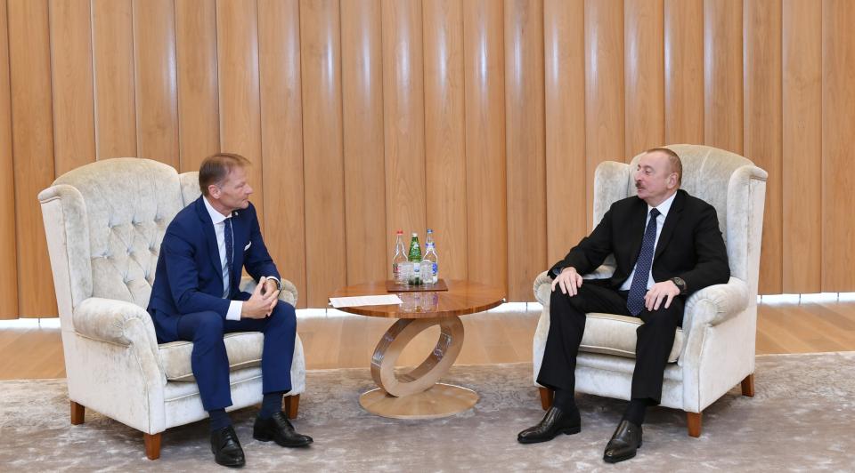 Ilham Aliyev met with vice-president of European İnvestment Bank