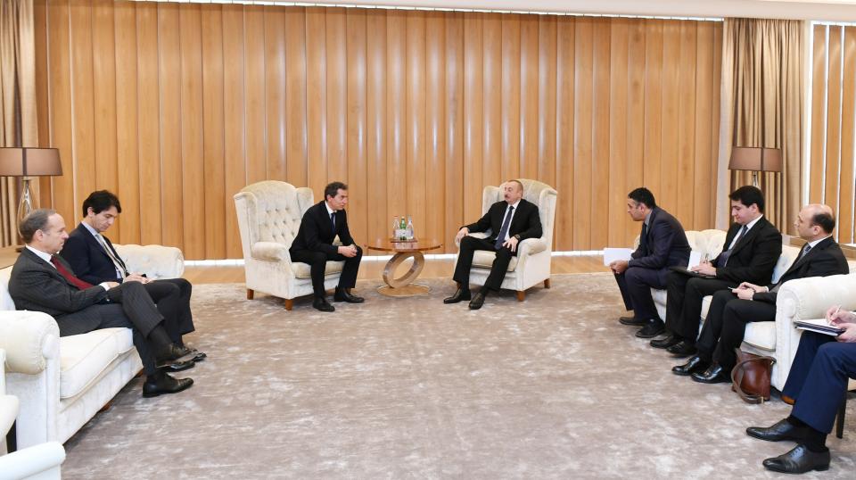 Ilham Aliyev met with Italy’s State Secretary for Economic Development