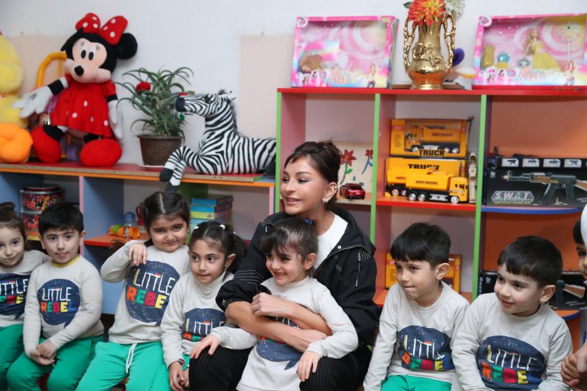 First Vice-President Mehriban Aliyeva visited kindergarten No 229 in Buzovna, gymnasium and Lachin district school No 32 in Mardakan