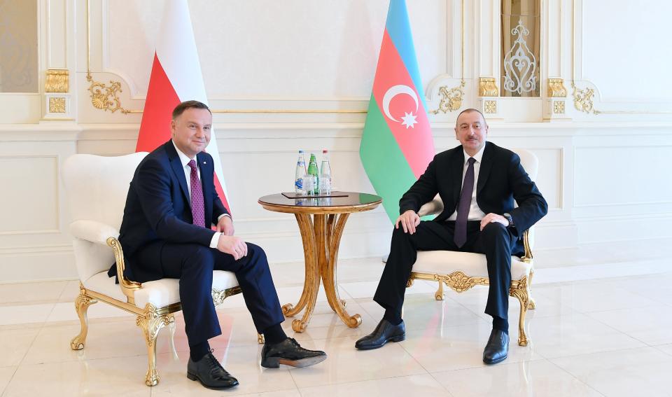 Azerbaijani, Polish presidents held one-on-one meeting