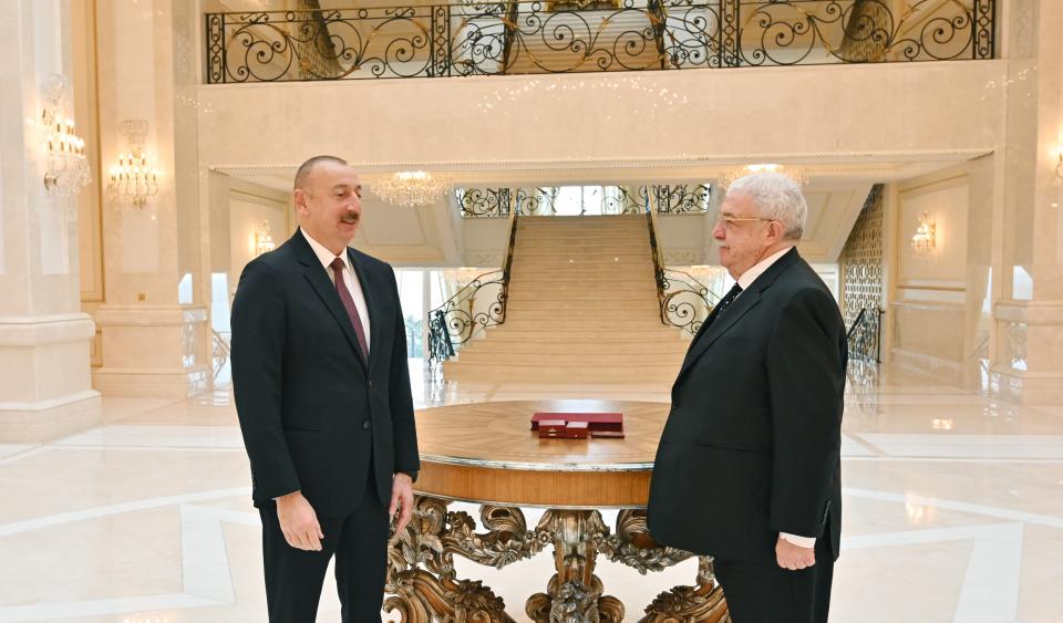 Ilham Aliyev presented "Sharaf" Order to Mikhail Gusman