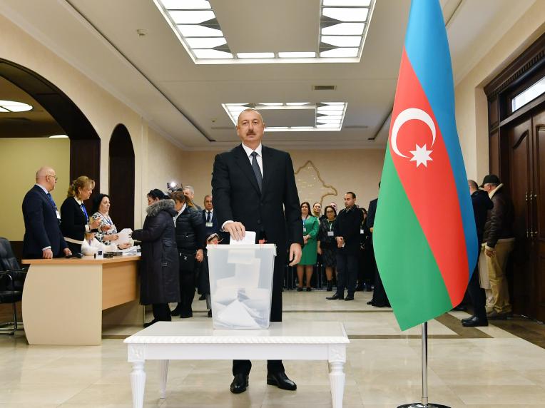 Ilham Aliyev voted at polling station No 6