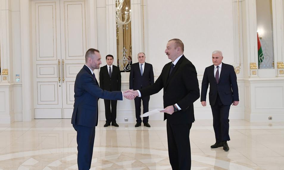 Ilham Aliyev received credentials of incoming Polish ambassador