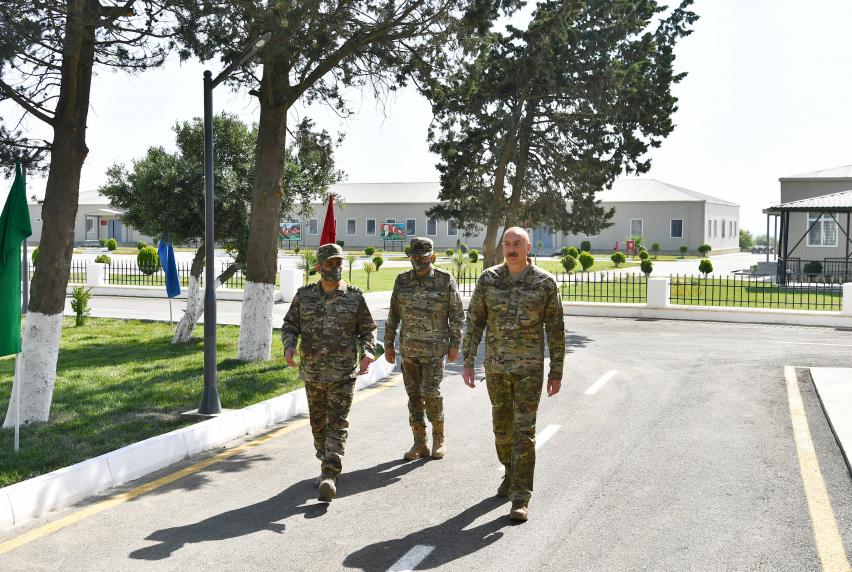 Ilham Aliyev viewed conditions created at new military camp of Air Force of Defense Ministry and apartments for families of servicemen