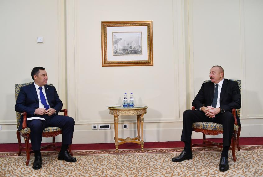 Ильхам Алиев встретился в Стамбуле с Президентом Кыргызстана Садыром Жапаровым