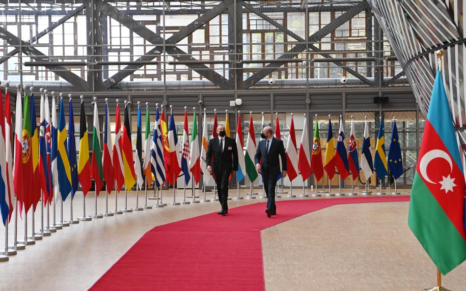В Брюсселе состоялась встреча между Ильхамом Алиевым и президентом Совета Европейского Союза