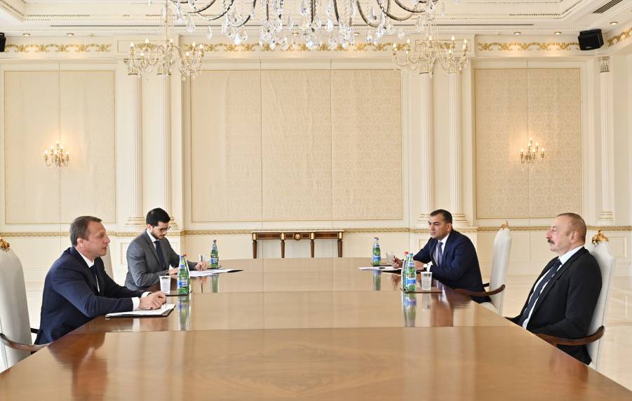 Ильхам Алиев принял сопредседателя Израильско-Азербайджанской совместной межправительственной комиссии, министра туризма Йоэля Развозова