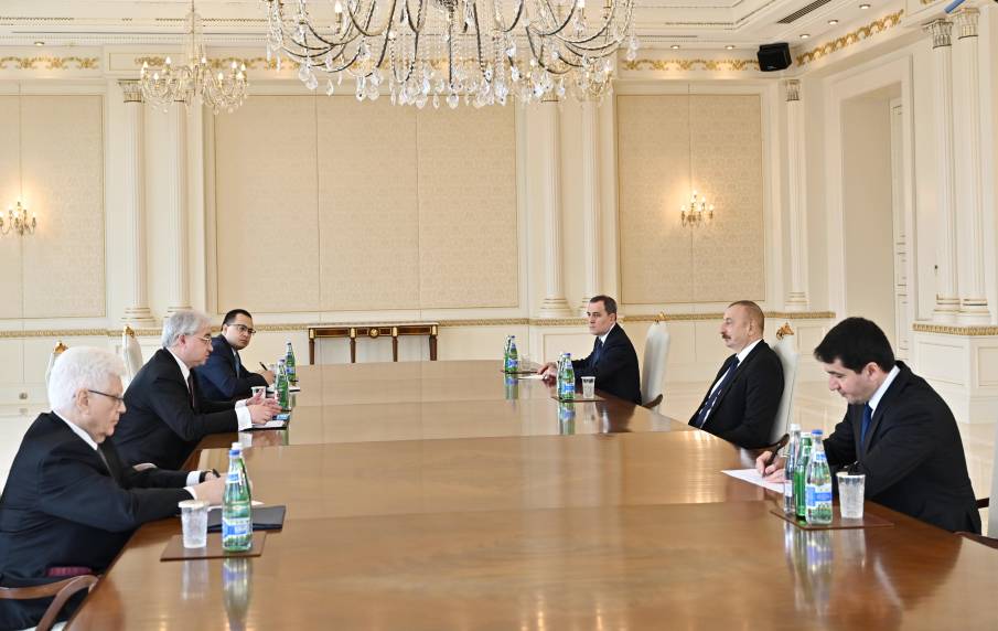 Ильхам Алиев принял специального представителя Министерства иностранных дел России по нормализации отношений между Азербайджаном и Арменией