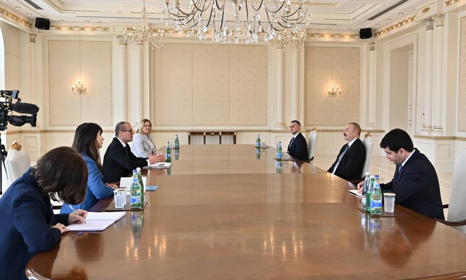 Ильхам Алиев принял директора Европейского регионального бюро Всемирной организации здравоохранения