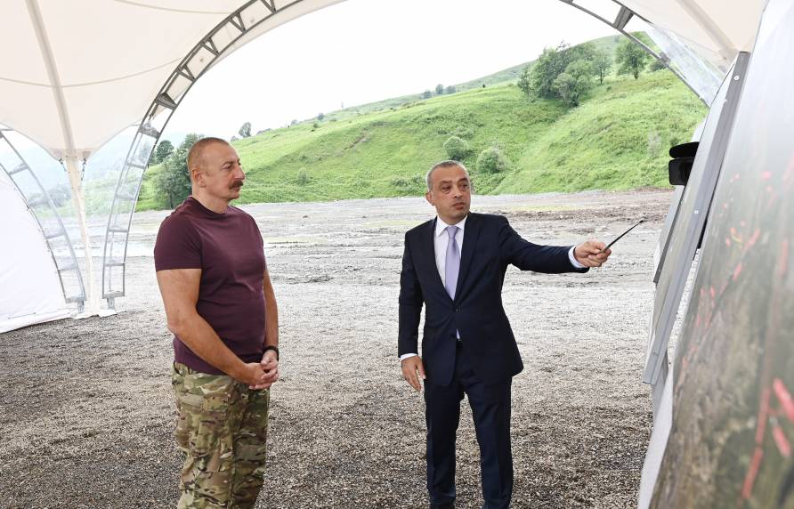 Ilham Aliyev familiarized himself with “Hakarichay” reservoir project in Lachin district