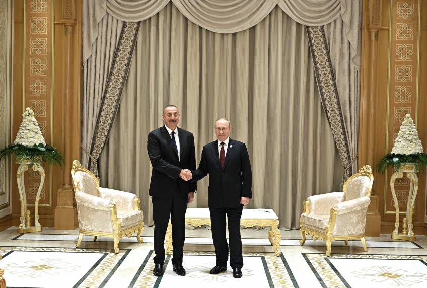 Ilham Aliyev met with President of Russia Vladimir Putin in Ashgabat