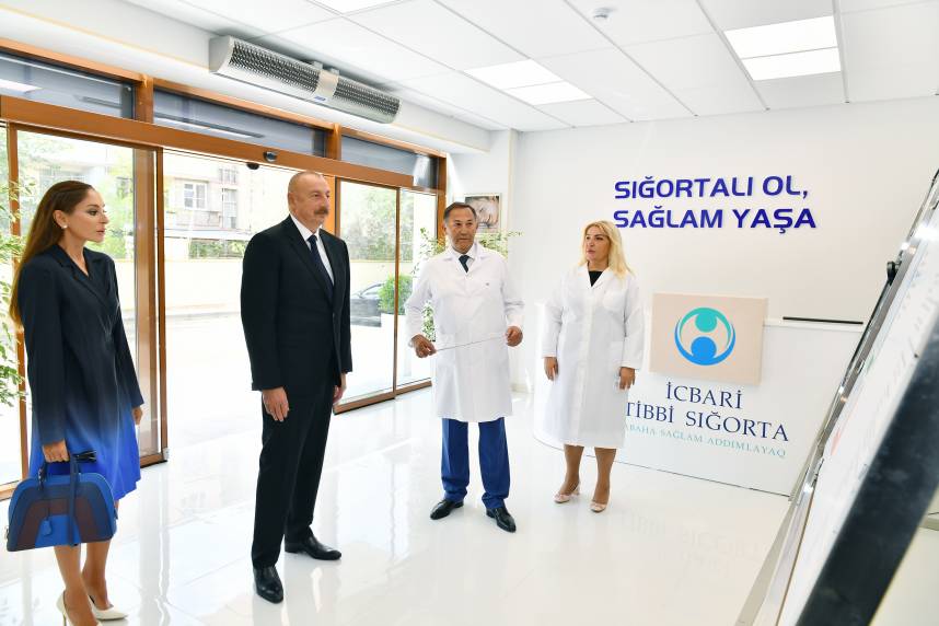 President Ilham Aliyev and First Lady Mehriban Aliyeva viewed conditions created at maternity hospital No 2 in Bakikhanov district of Baku after major overhaul