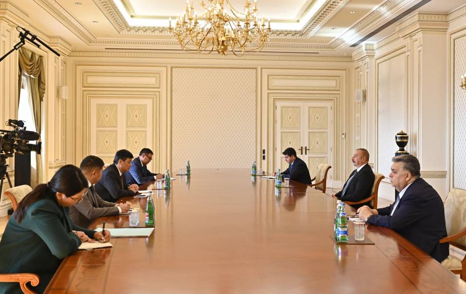 Ильхам Алиев принял заместителя председателя Кабинета Министров Кыргызстана