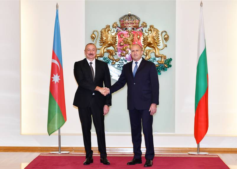 Состоялась встреча Президента Ильхама Алиева с Президентом Болгарии Руменом Радевом один на один