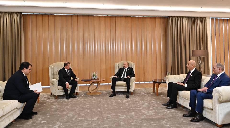 Ильхам Алиев принял председателя Исполнительного комитета Либерально-демократической партии Узбекистана